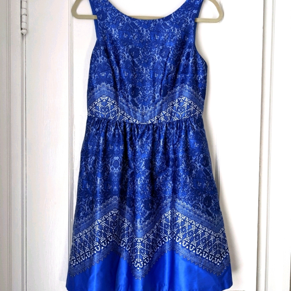 Outback Red (The Limited) dress size 4